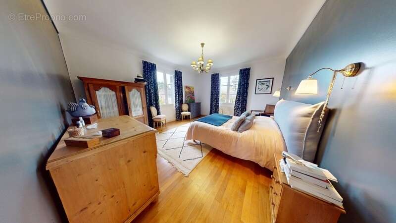 Maison à SAINT-CYR-SUR-LOIRE