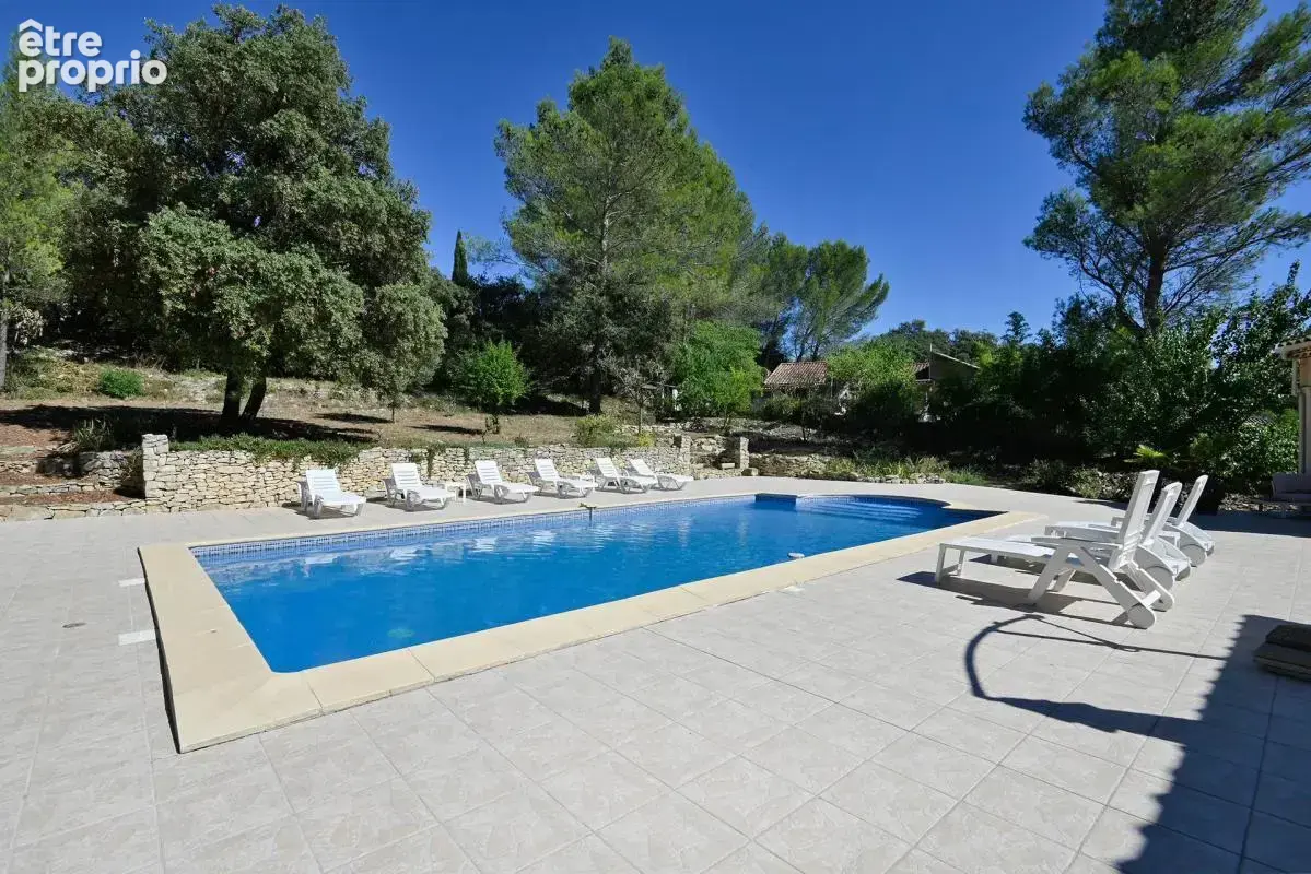 Maison de 11 pièces d'environ 130 m² à Nîmes avec piscine - photo 13
