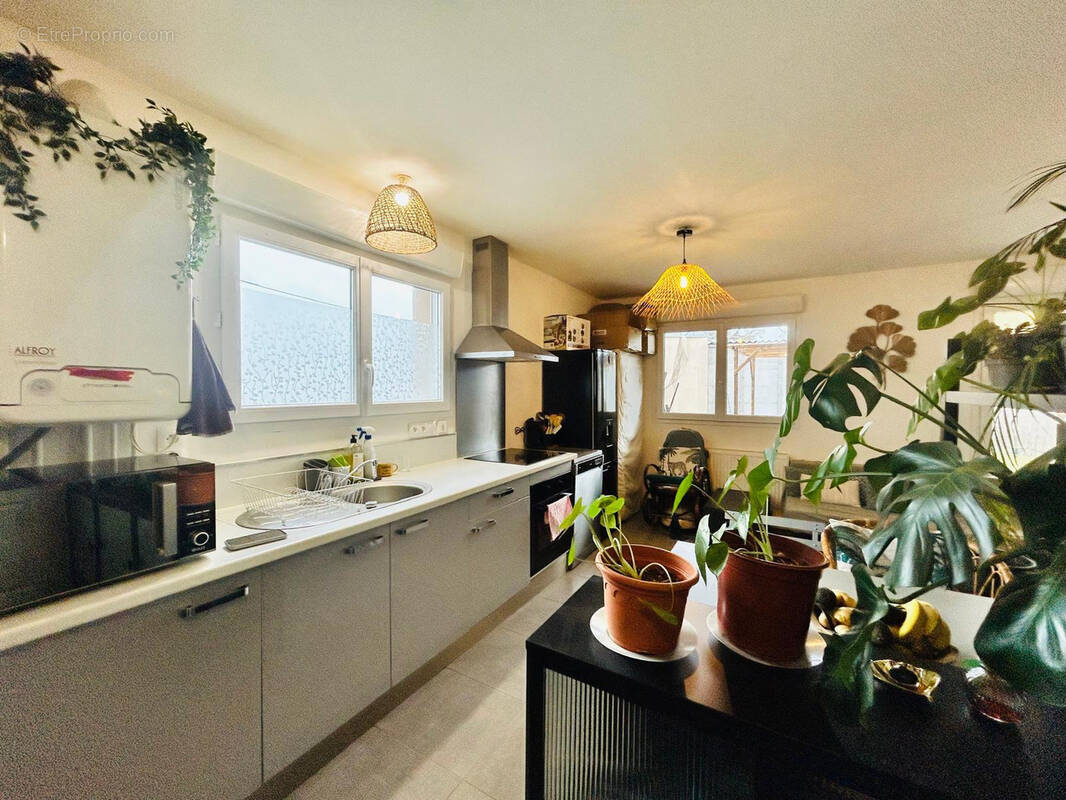 Appartement à SAINT-JEAN-DE-BRAYE