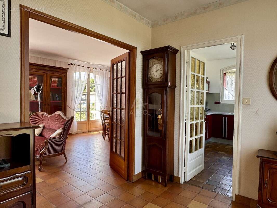 Maison à MAGNAC-SUR-TOUVRE