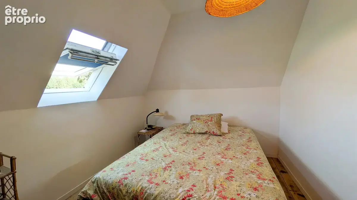 Maison en Pierre Rénovée avec Granges, Terrain et Vue Campagne - photo 18
