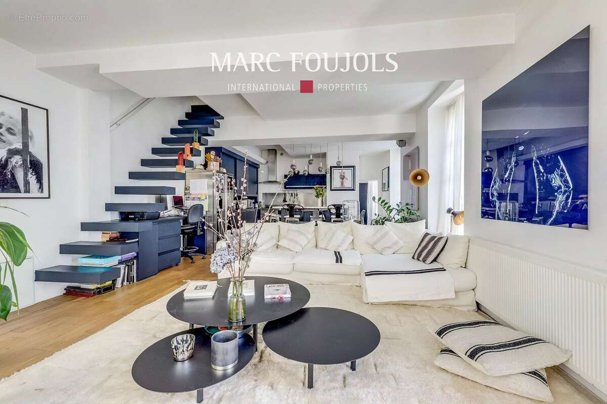 Appartement à PARIS-2E
