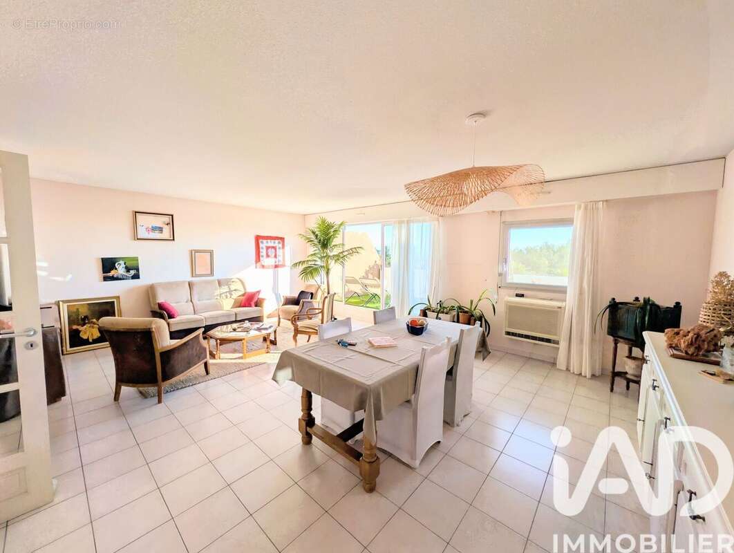 Photo 6 - Appartement à VILLENEUVE-LES-AVIGNON