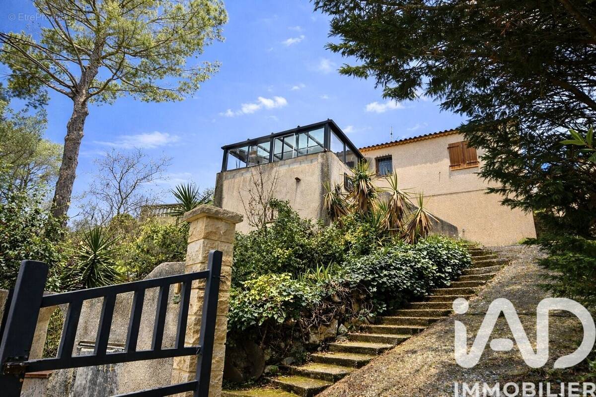 Photo 1 - Maison à PEYPIN