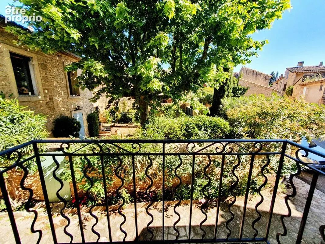 Maison de village en pierres avec terrasses - photo 2