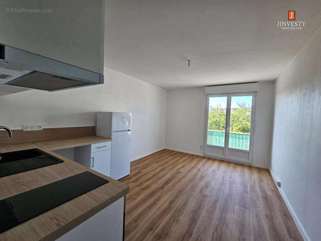 Appartement 40 m² à Lorient  - photo 2