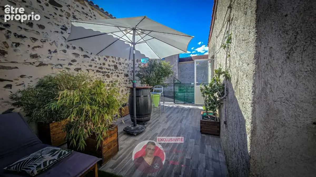 Maison en pierres 155 m², immense terrasse et dépendances, Proche Billom - photo 10
