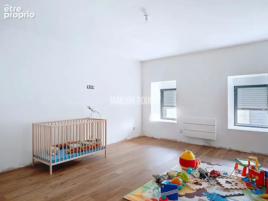 Maison de caractère à fort potentiel : Plein sud, beaux volumes - photo 10