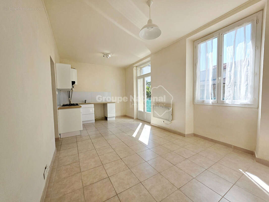 À vendre : Appartement 3 pièces à Miramas avec jardin - photo 10