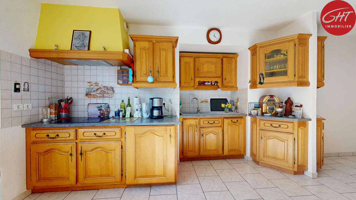Appartement à HYEVRE-PAROISSE