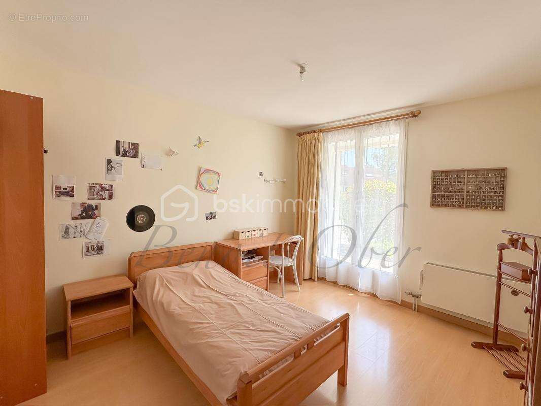 Maison à OZOIR-LA-FERRIERE