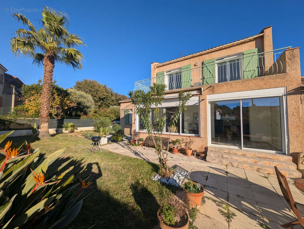 Maison à SIX-FOURS-LES-PLAGES
