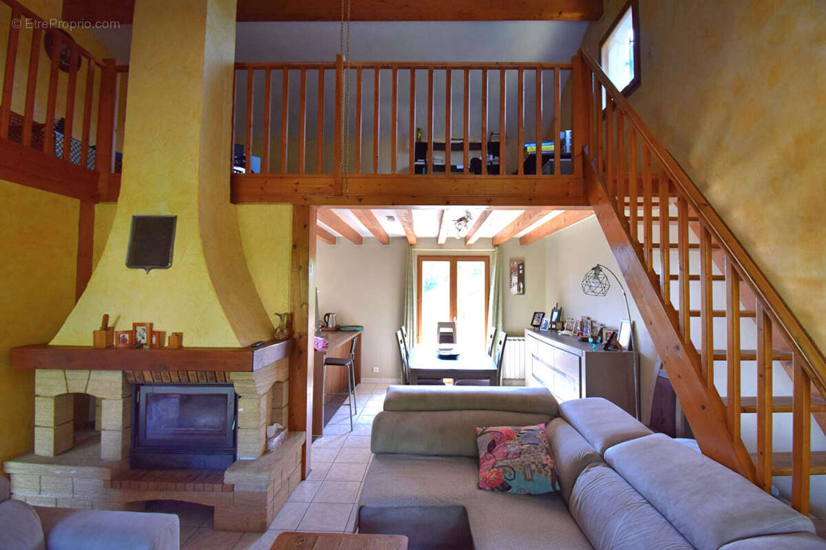 Maison à NIEVROZ