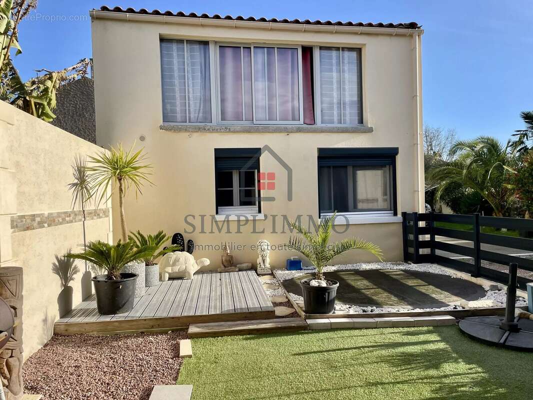 Maison à SAINT-AGNANT