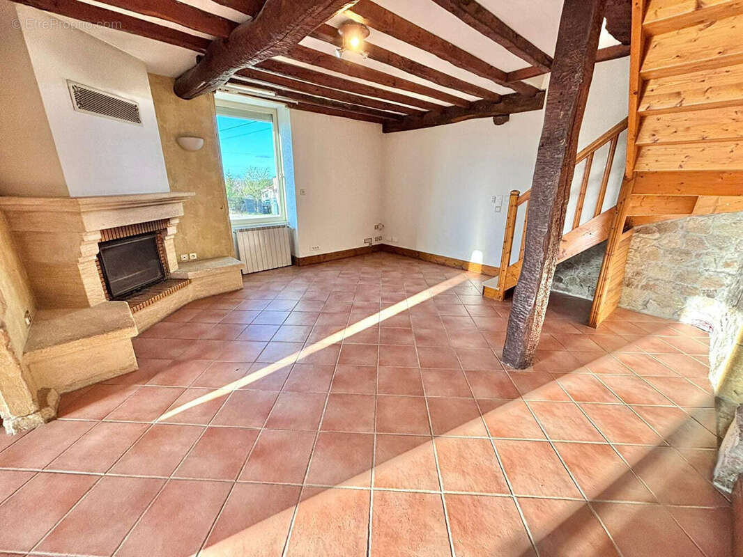Maison à OUCHES