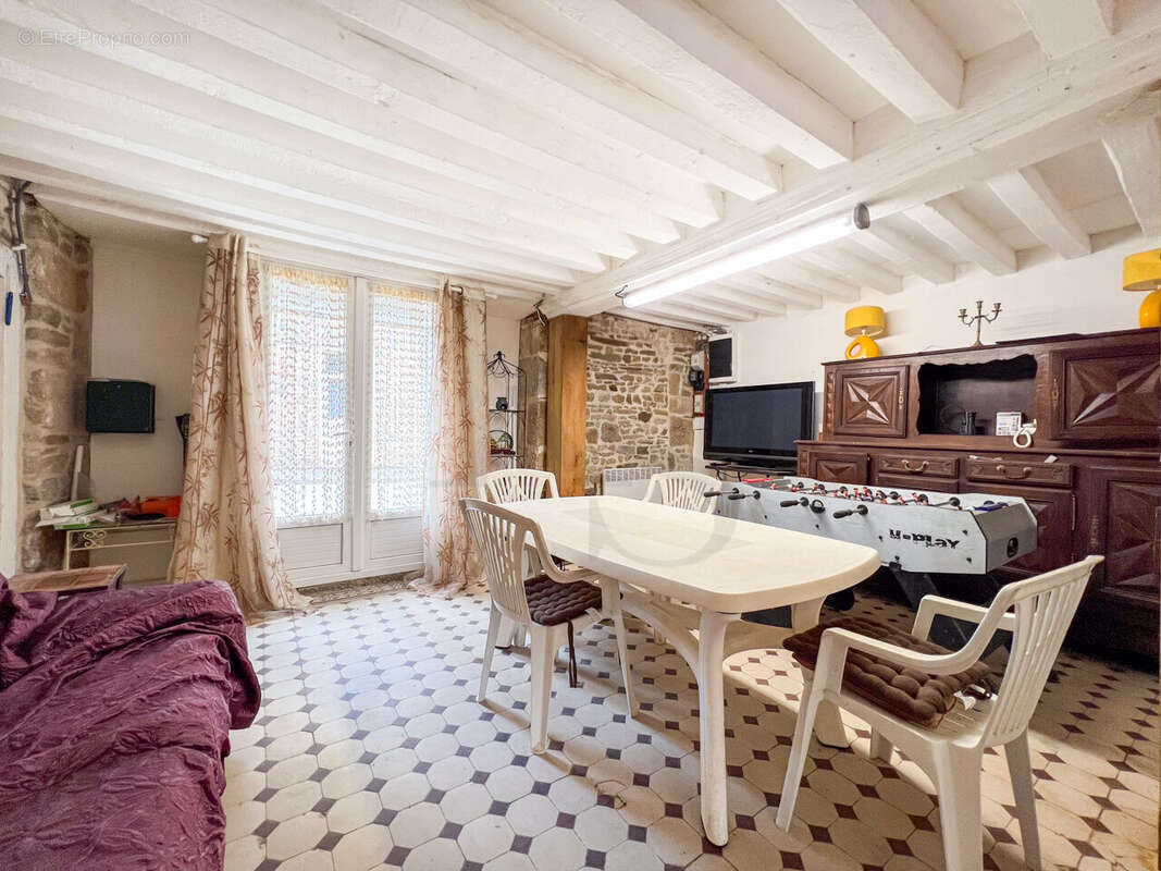 Maison à LOUGE-SUR-MAIRE