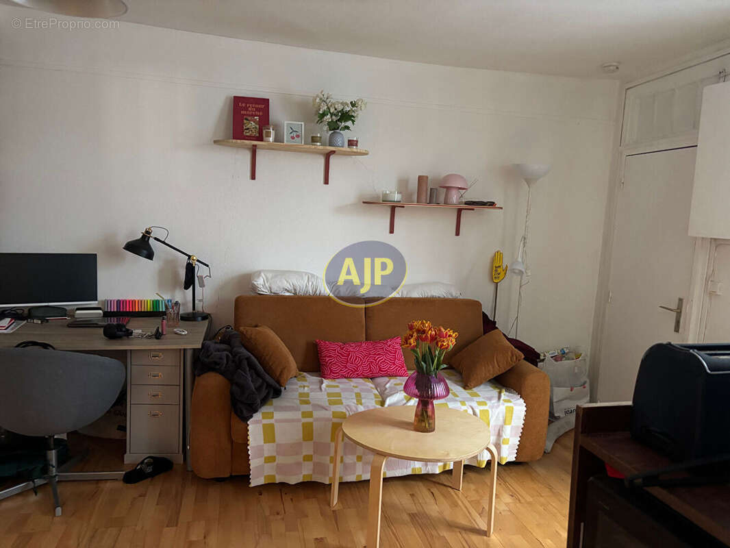 Appartement à PARIS-11E