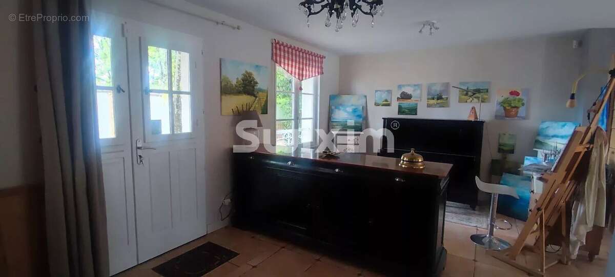 Maison à SAINT-CYR-SUR-LE-RHONE