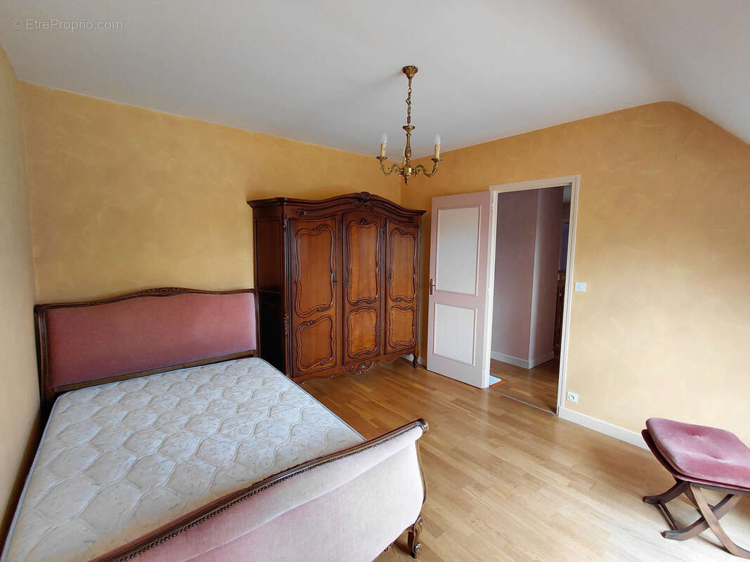 Grande maison familiale de 171 m2 à  LANVOLLON - photo 6