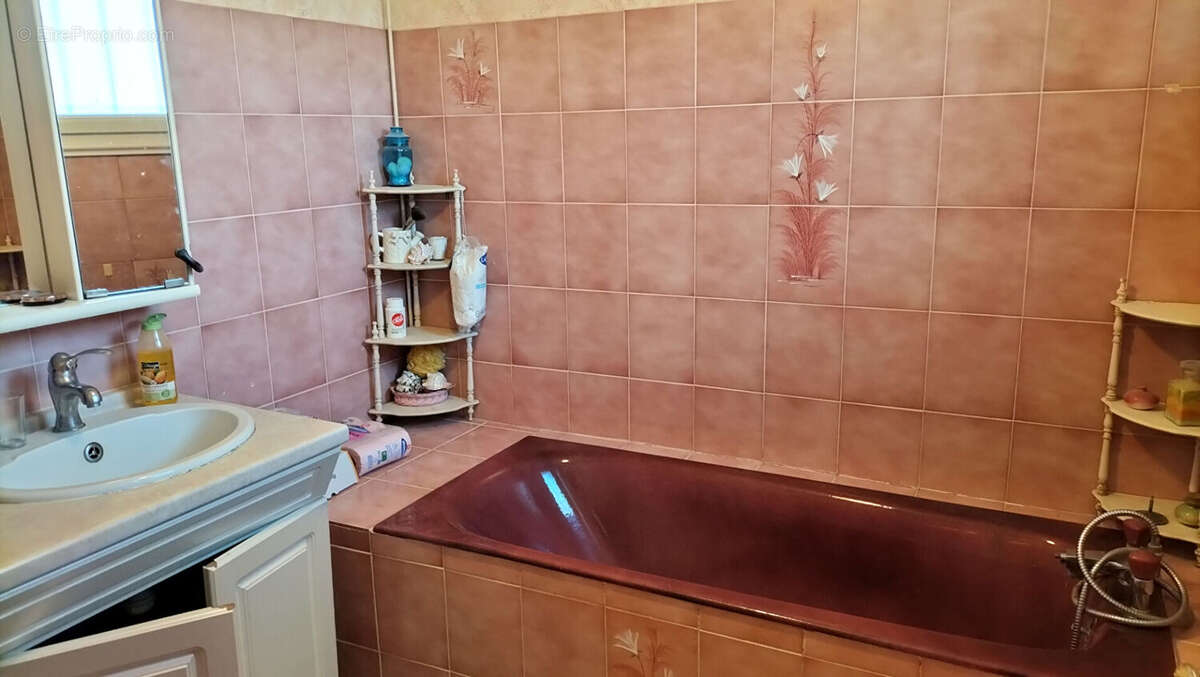 Maison à TONNAY-CHARENTE