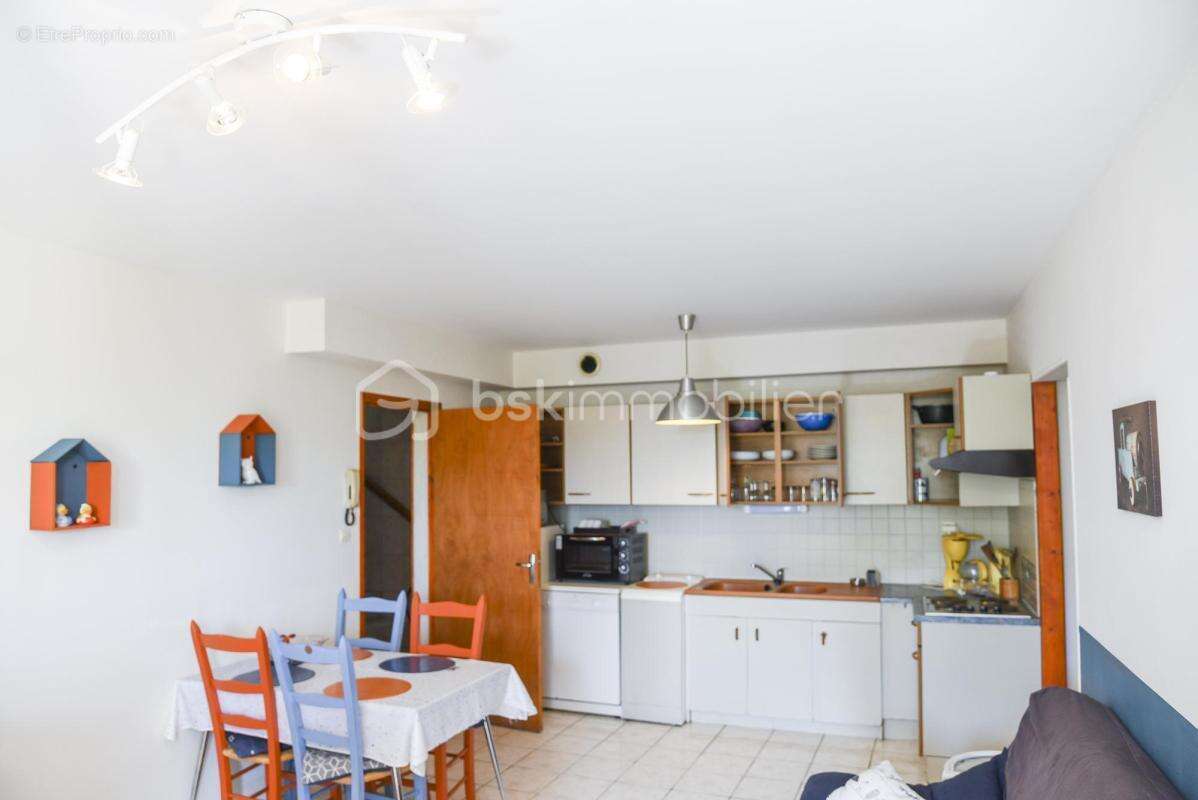 Ensemble immobilier de caractère en pierres 490m² avec activité locative rentable - photo 23