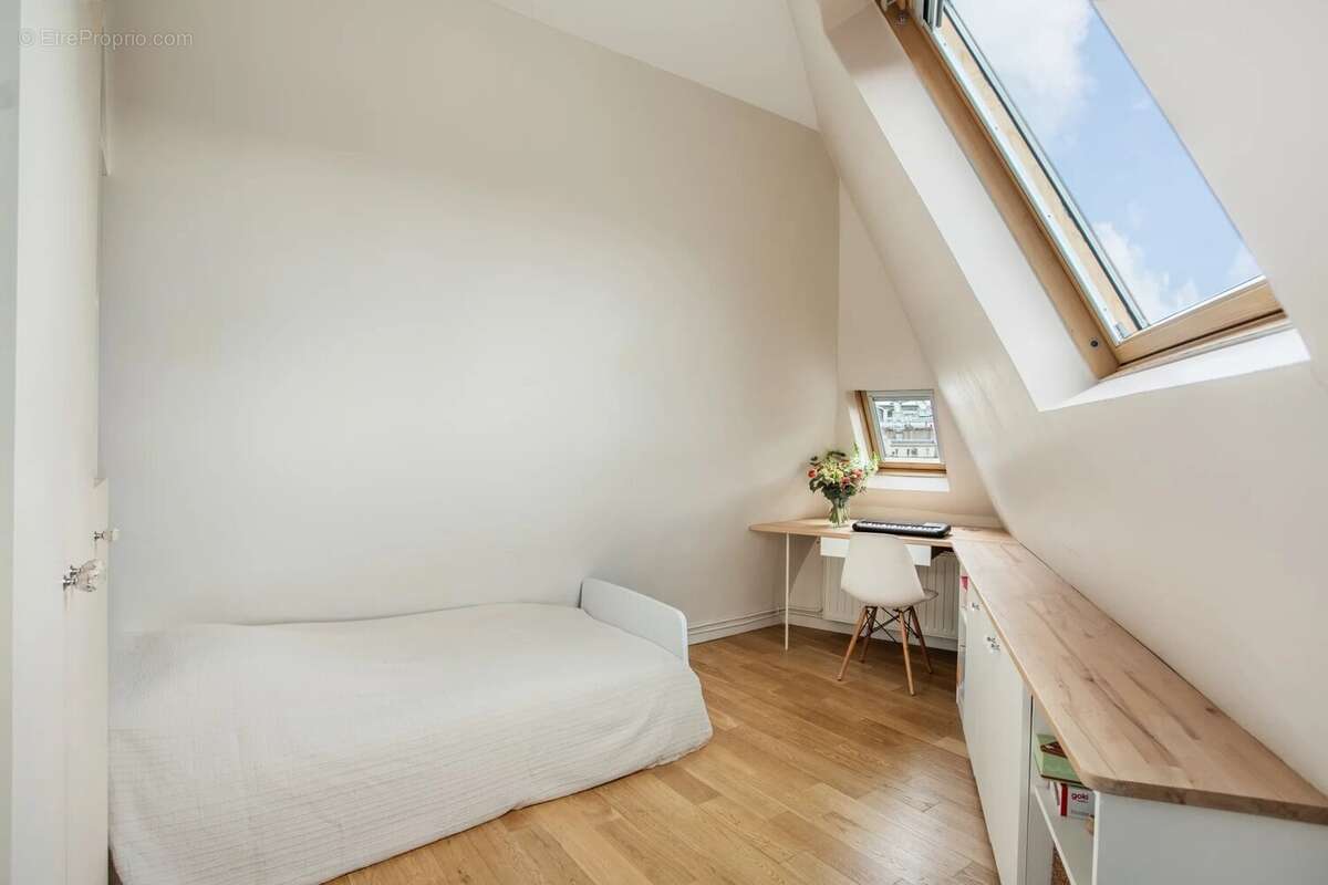 Appartement à PARIS-17E