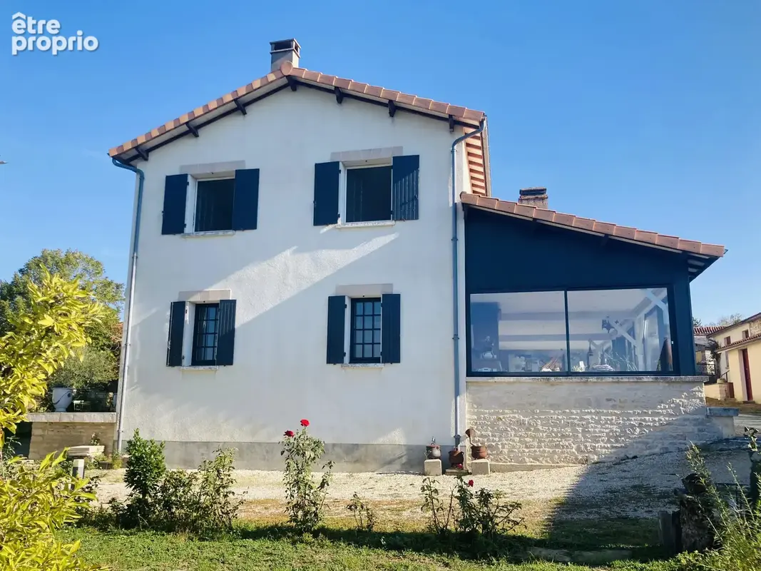 Maison à AUNAC