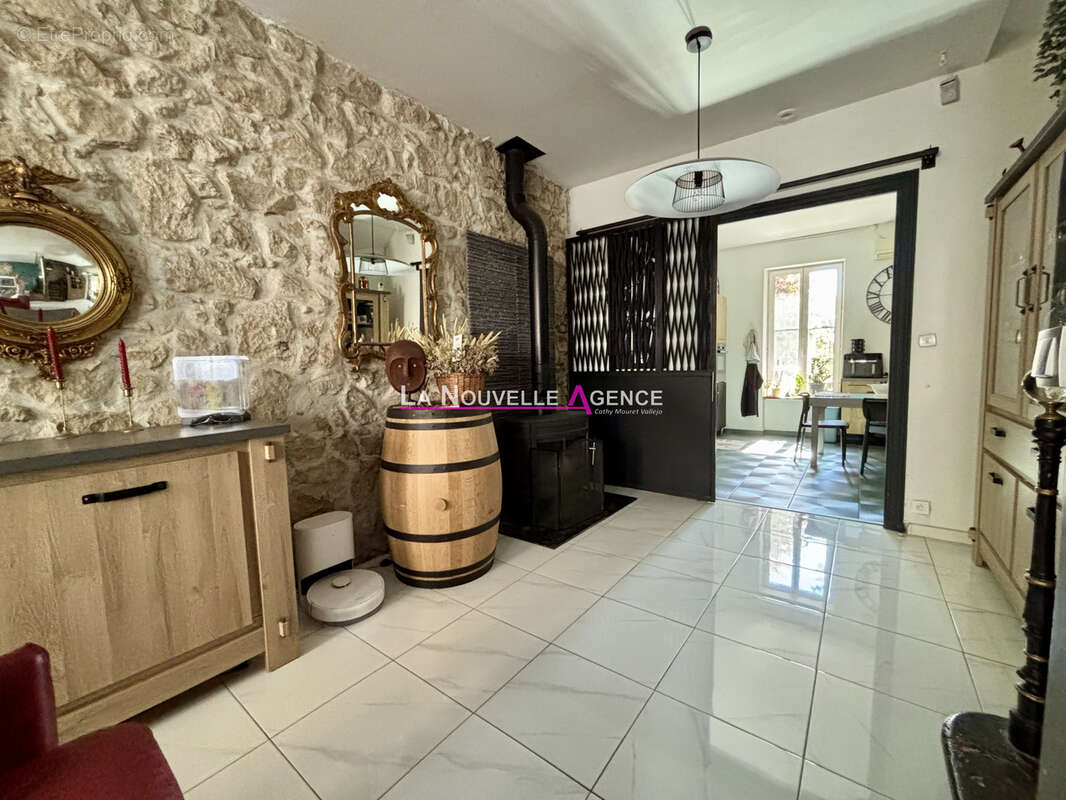 Belle maison de ville t5 avec jardin et piscine - photo 7