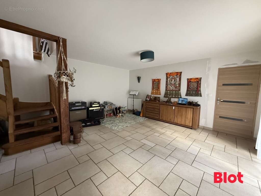 Maison à PIRE-SUR-SEICHE