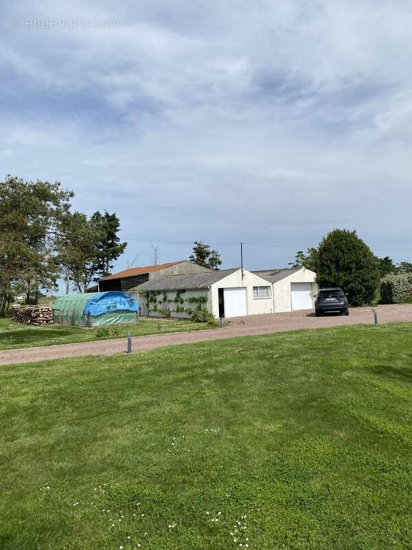 Maison à BEAUVOIR-SUR-MER