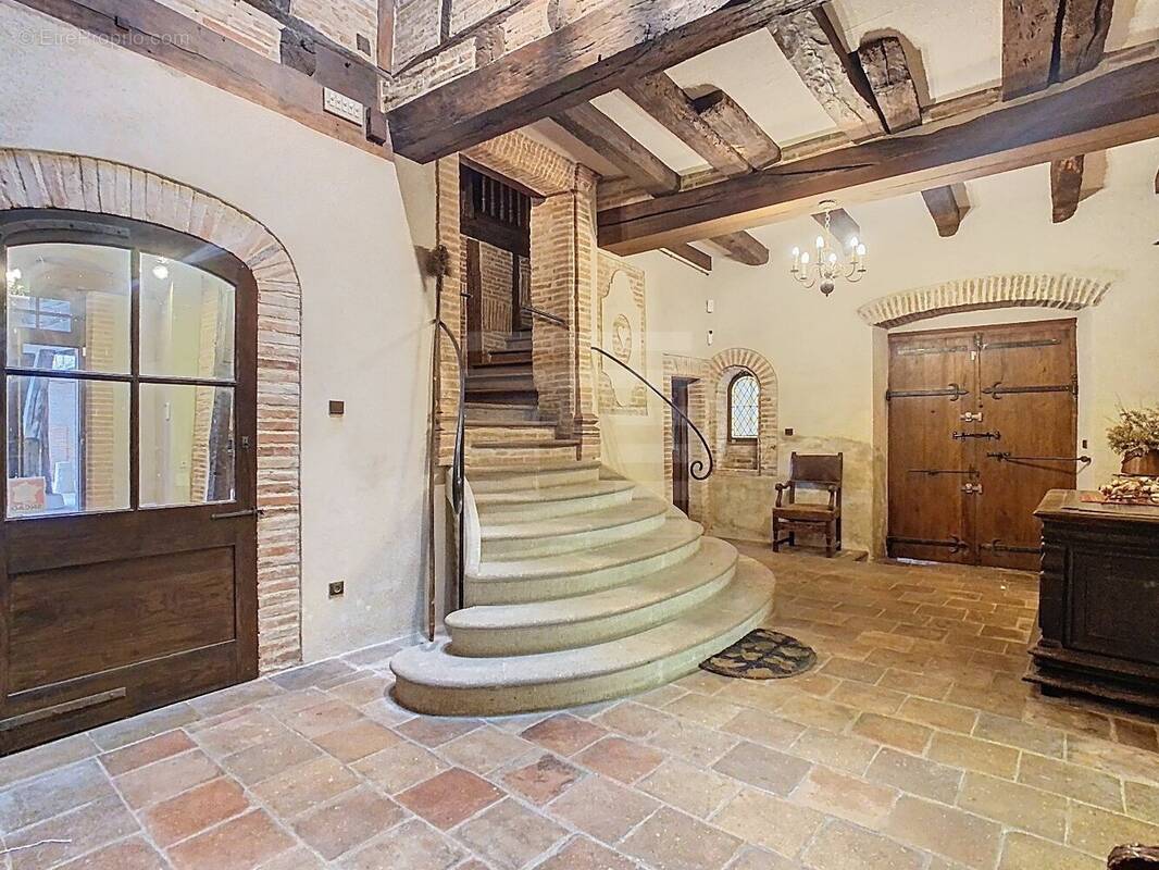 Maison à LISLE-SUR-TARN