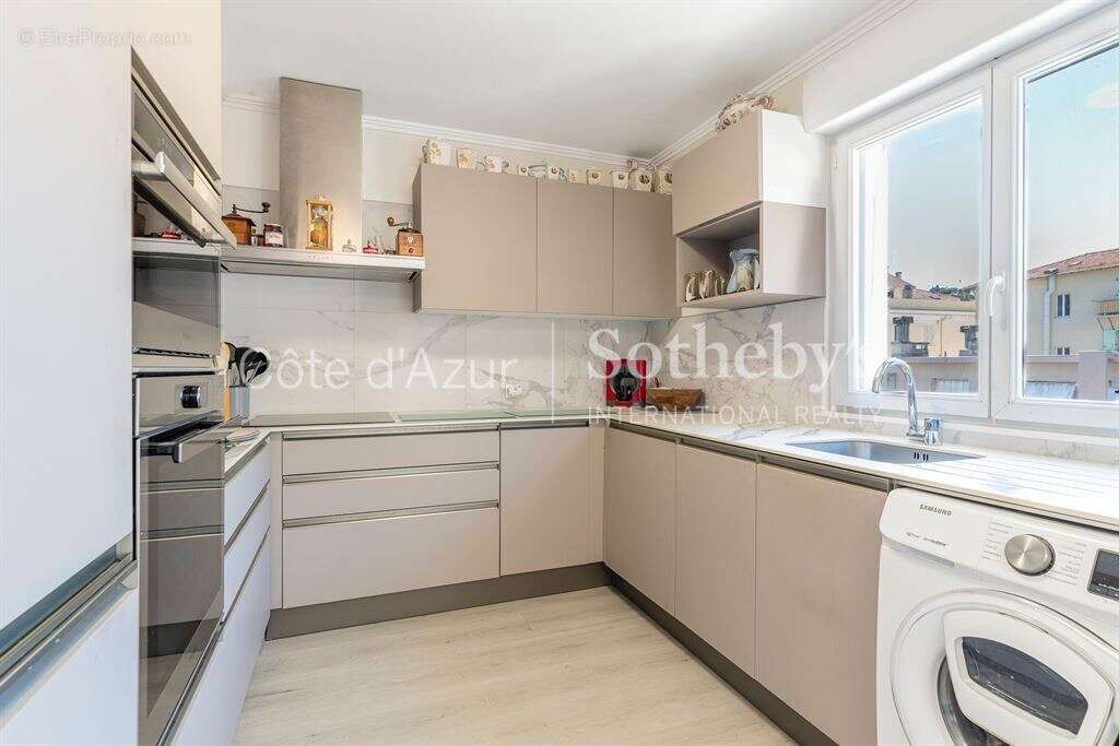 Appartement à BEAULIEU-SUR-MER