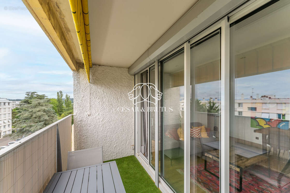 Appartement 62 m² à Caluire-Et-Cuire  - photo 2