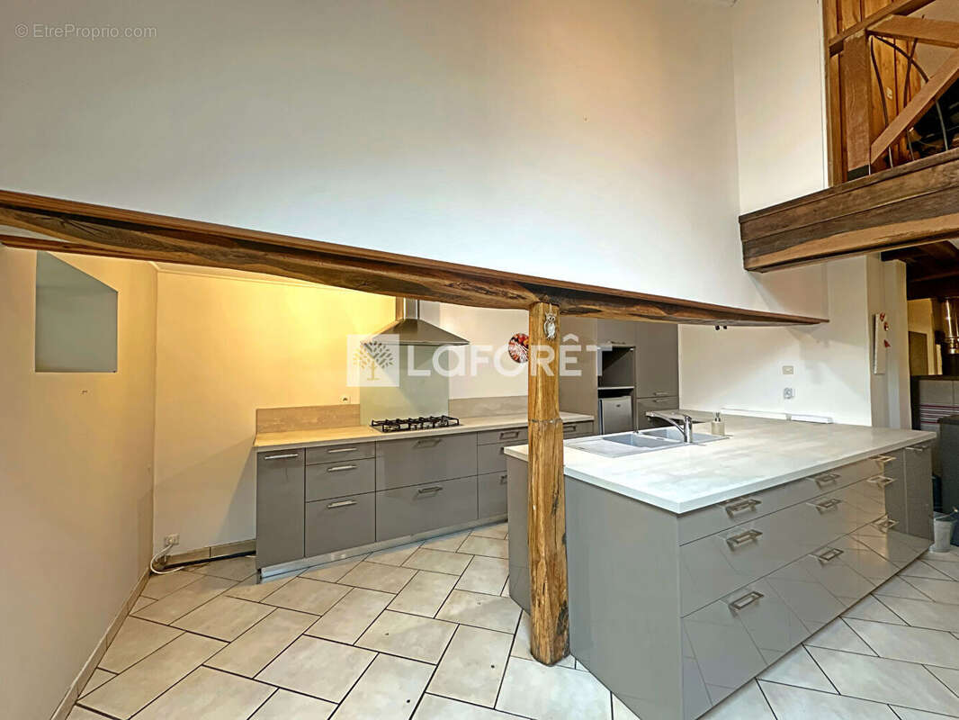 Maison à LESCHEROUX