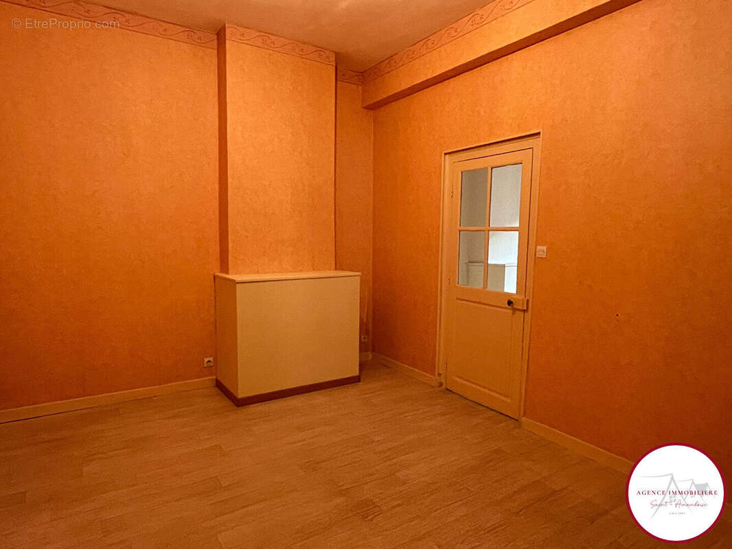 Maison à SAINT-AMAND-MONTROND