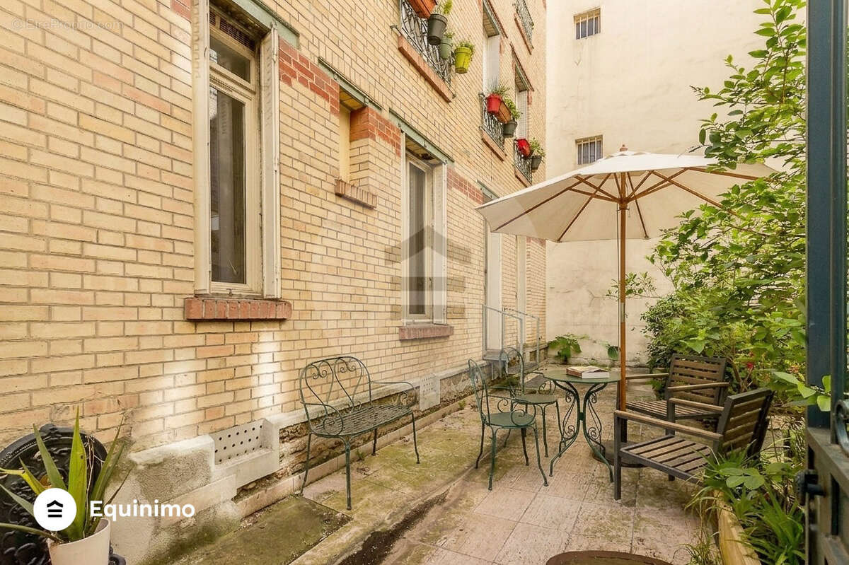 Appartement à PARIS-15E