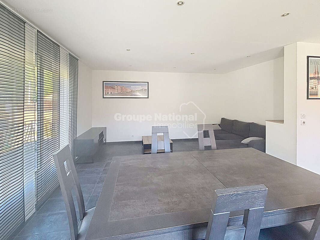 Appartement à PEGOMAS