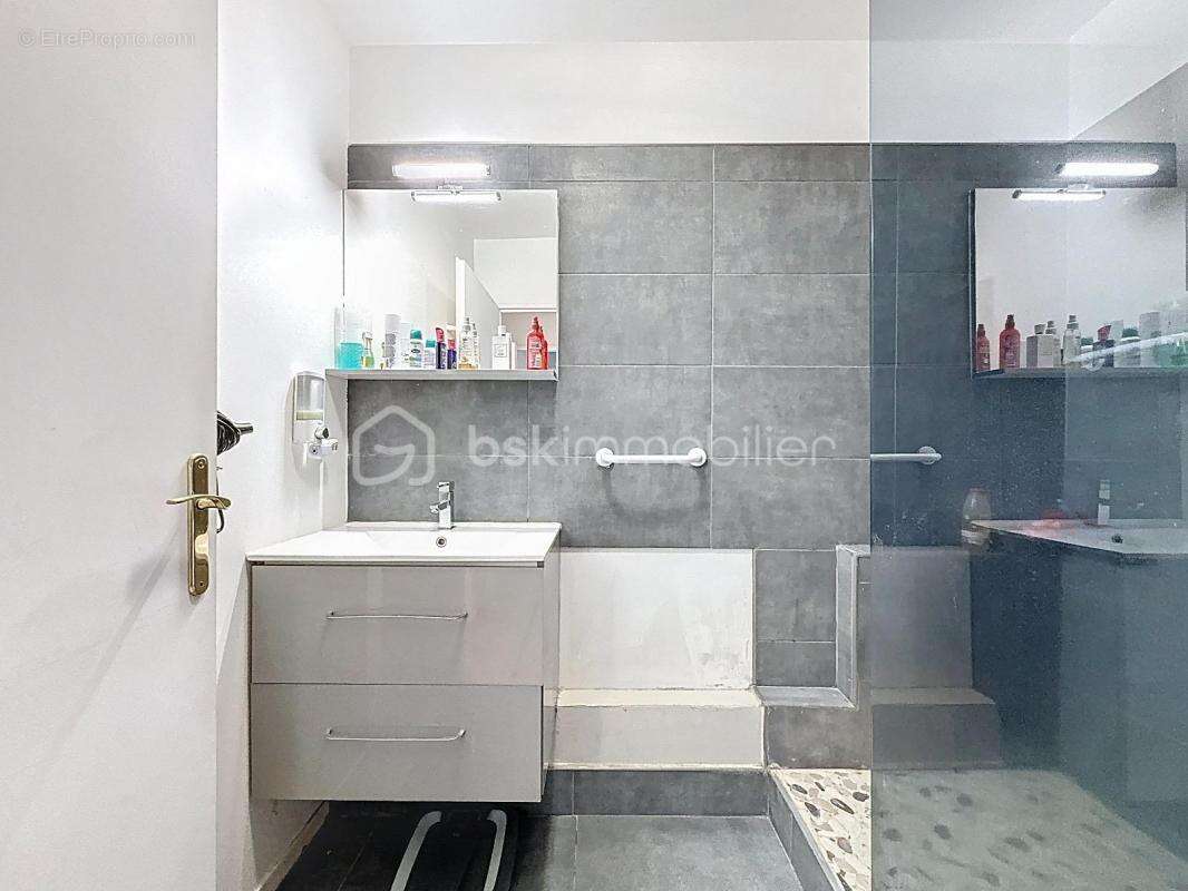 Appartement à JOUY-LE-MOUTIER