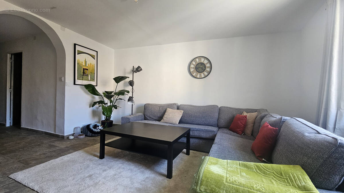 Appartement à MORMOIRON