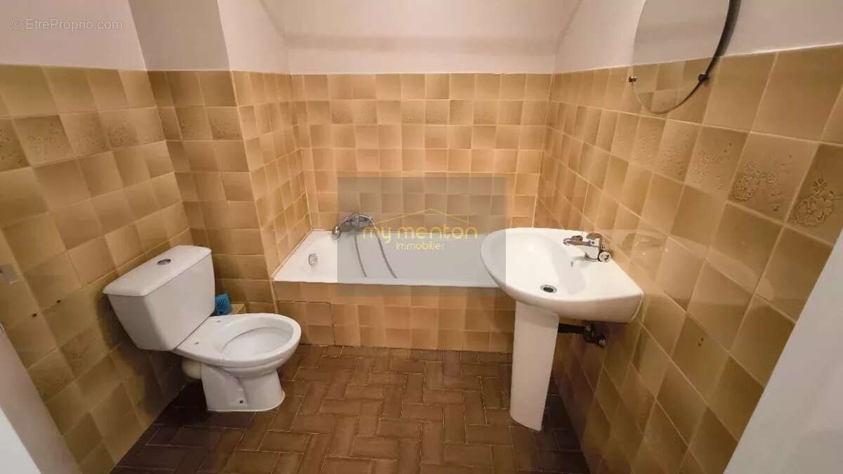 Appartement à ROQUEBRUNE-CAP-MARTIN