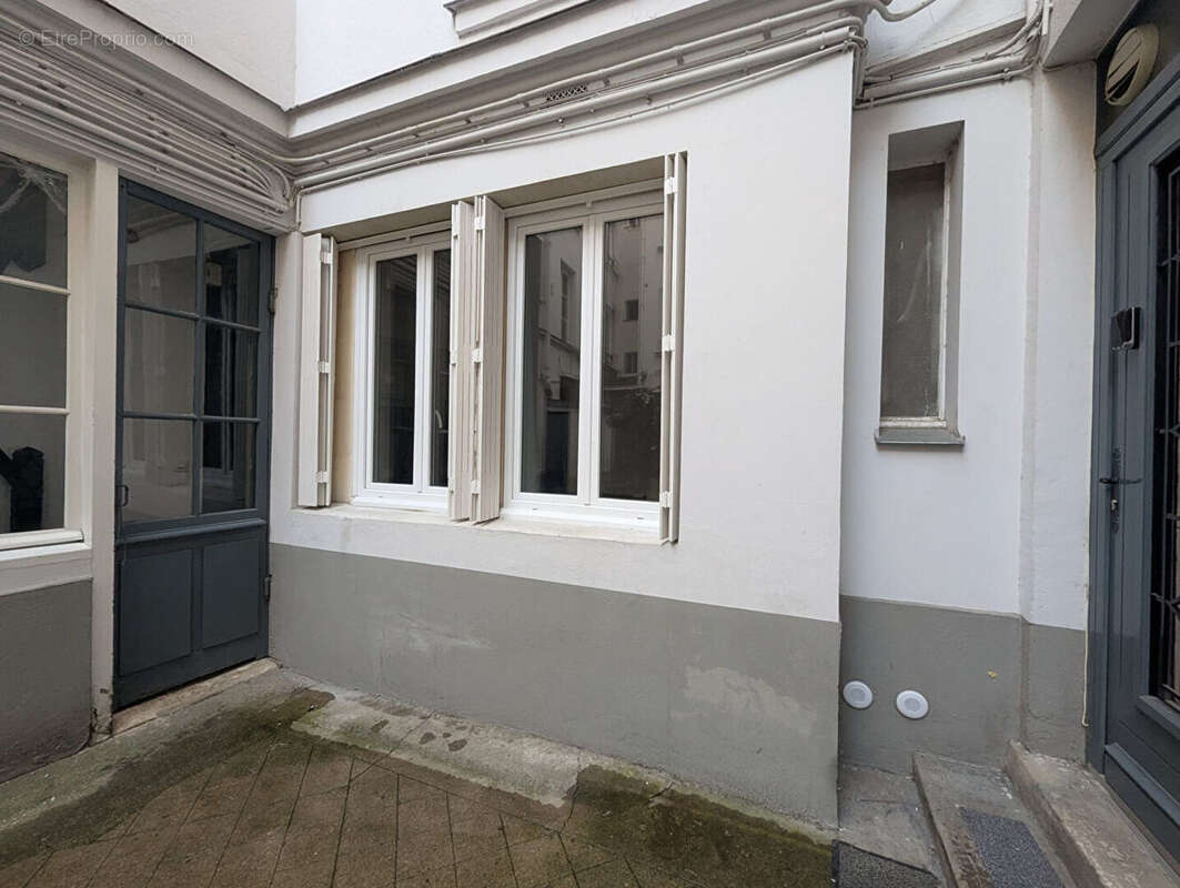 Appartement à PARIS-7E