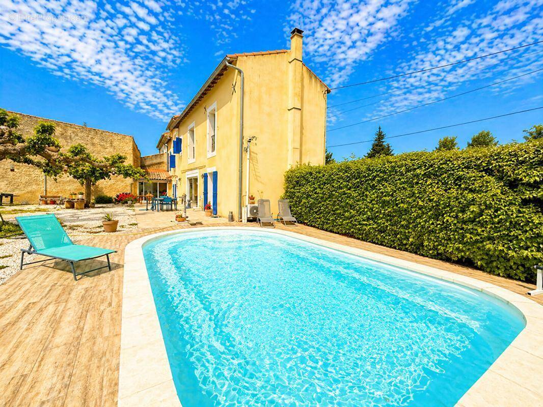 Maison à COURTHEZON