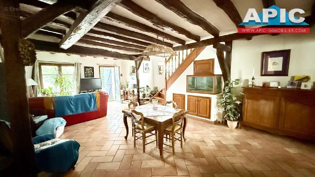 Maison 229 m² à Groslay  - photo 3