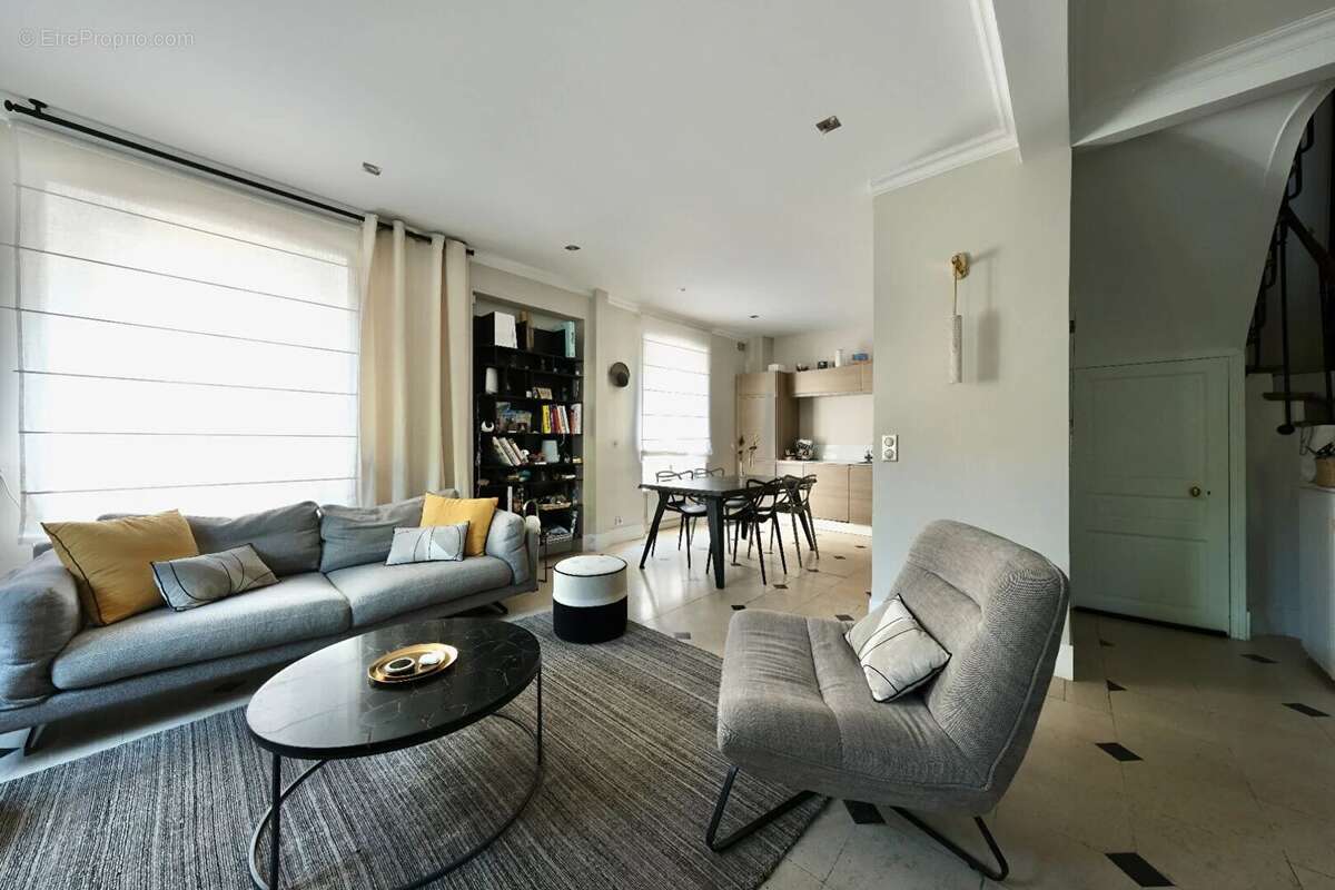 Maison à MONTMORENCY