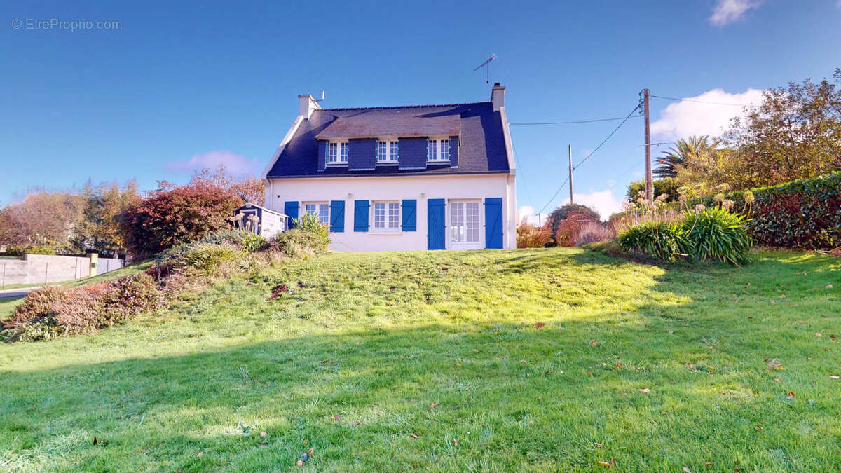 Maison à PLONEOUR-LANVERN