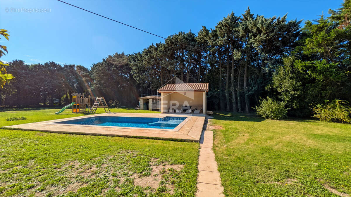 Maison à CHATEAURENARD