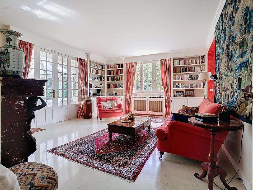 Maison à CHAMPS-SUR-MARNE