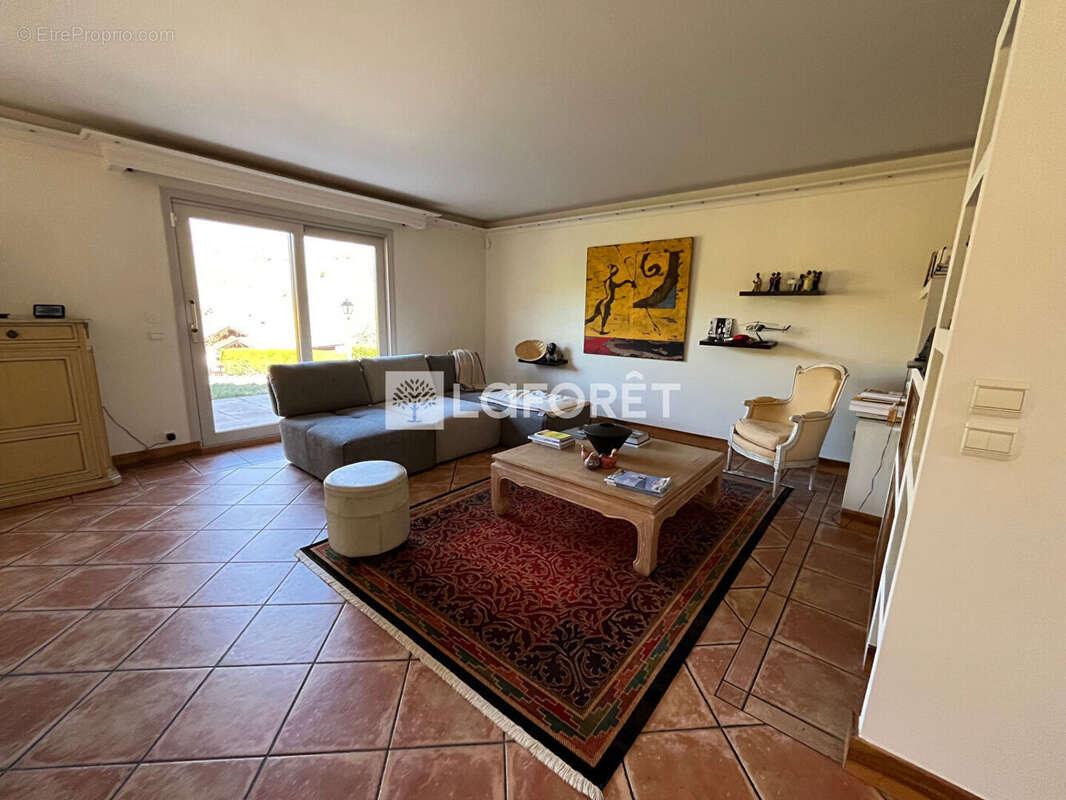73210 La Plagne Tarentaise Belle maison T6 avec terrasse, garage, jardin - photo 5