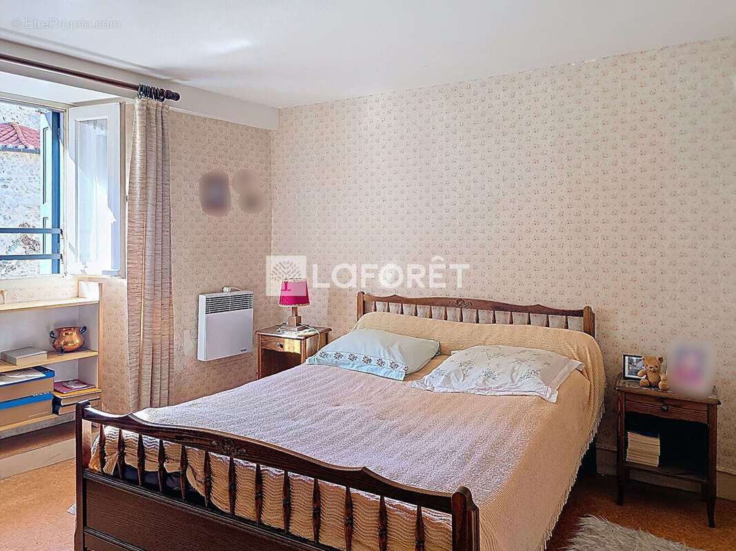 Maison  de village 3 faces 83 m² - 4 Chambres - Prades - photo 8