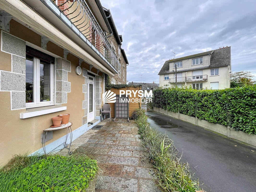 Appartement à FOUGERES